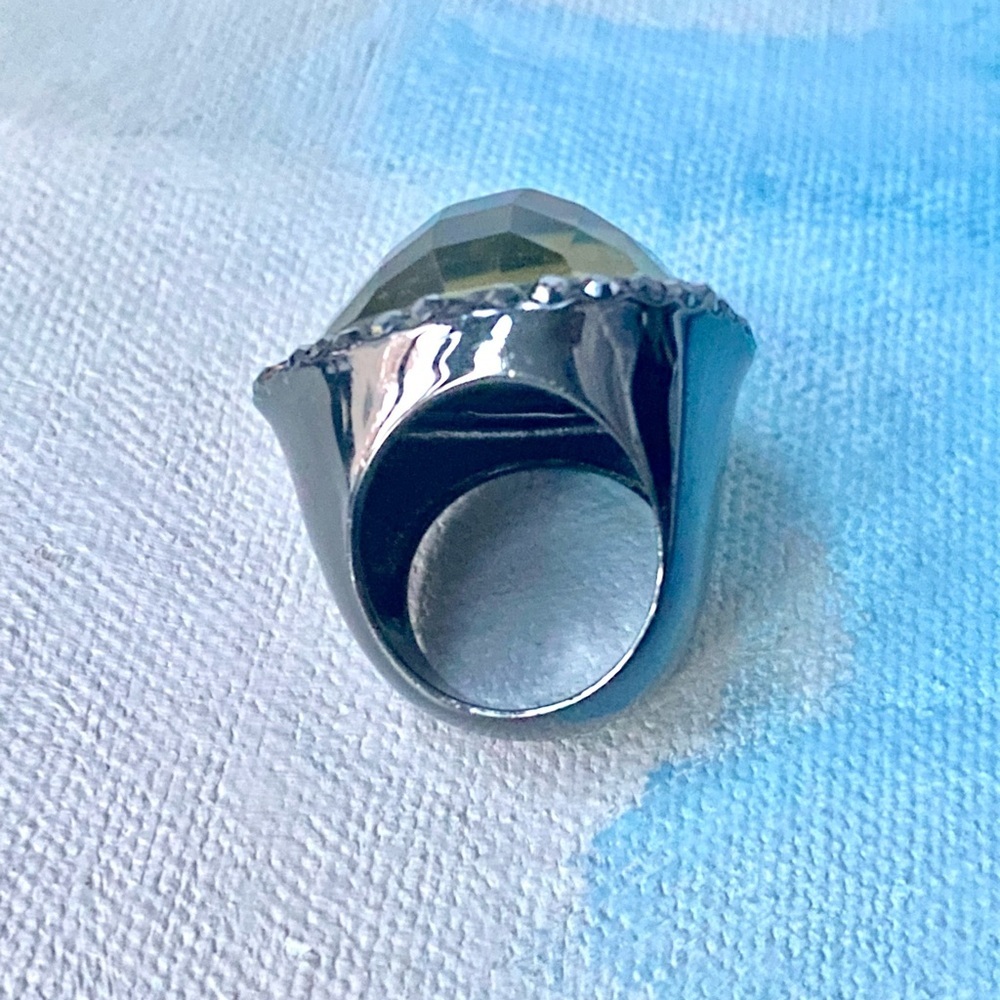 Statement Rutiliated Faceted Faux Quartz Triangle Costume Ring Size 5.25 - Picture 4 of 7